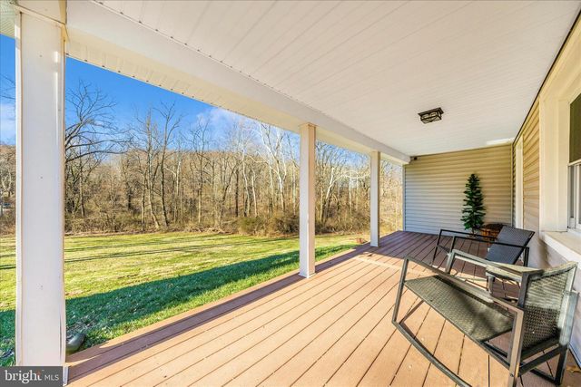 11863 WOLFSVILLE RD, Smithsburg, MD 21783