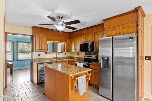 863 Fred Powell Road, Whiteville, NC 28472