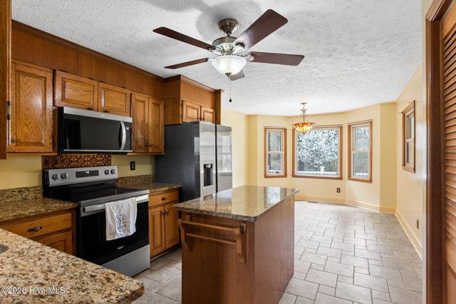 863 Fred Powell Road, Whiteville, NC 28472