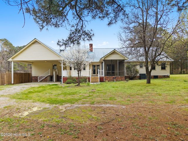 863 Fred Powell Road, Whiteville, NC 28472