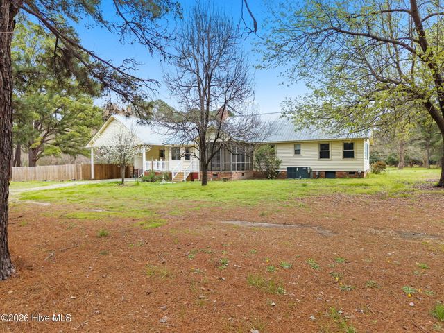 863 Fred Powell Road, Whiteville, NC 28472