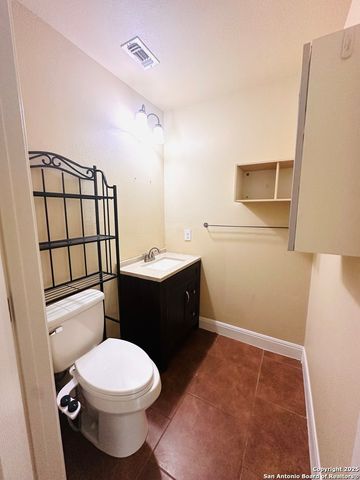 451 Hub, San Antonio, TX 78220