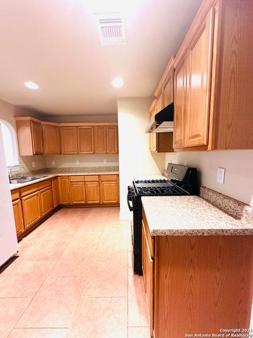 451 Hub, San Antonio, TX 78220