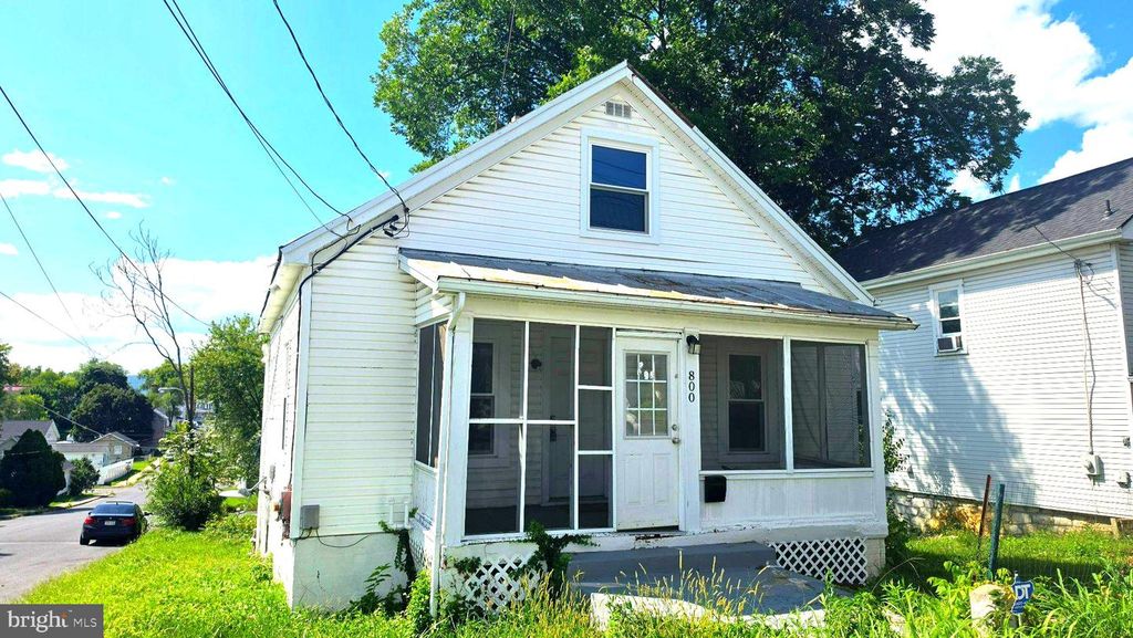 800 N HIGH ST, Martinsburg, WV 25404