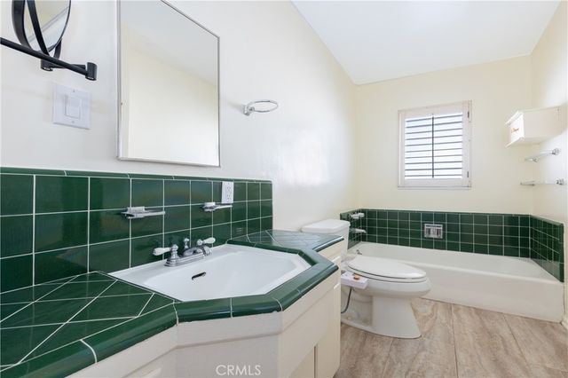 1615 N Laurel Avenue 203, Los Angeles, CA 90046