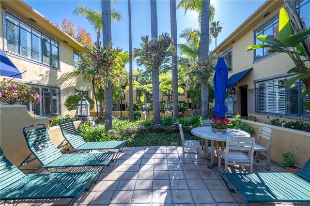 1615 N Laurel Avenue 203, Los Angeles, CA 90046