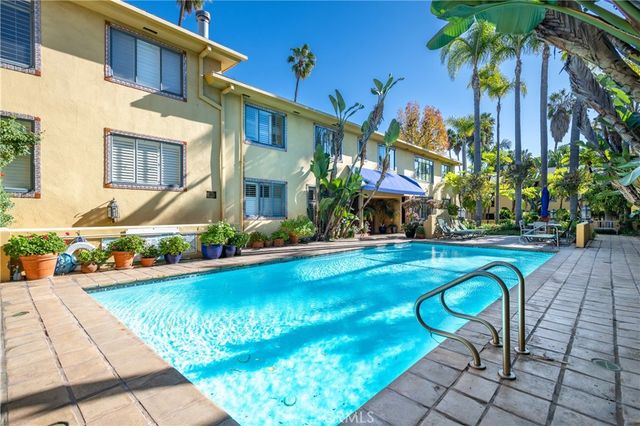 1615 N Laurel Avenue 203, Los Angeles, CA 90046