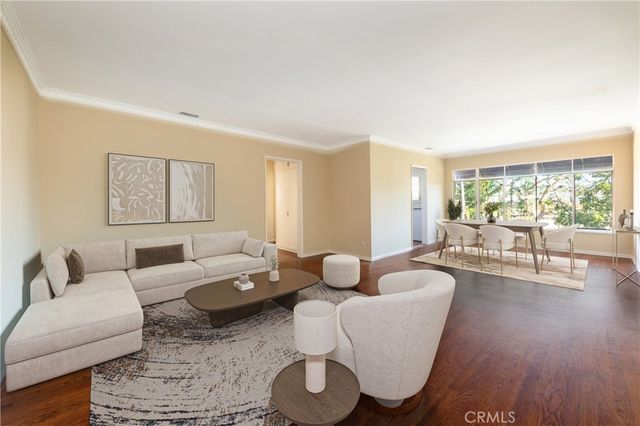 1615 N Laurel Avenue 203, Los Angeles, CA 90046