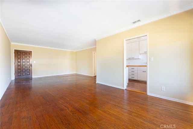 1615 N Laurel Avenue 203, Los Angeles, CA 90046