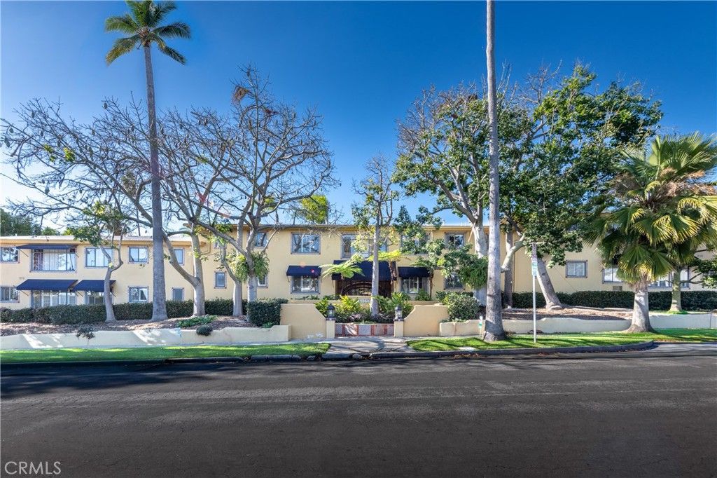 1615 N Laurel Avenue 203, Los Angeles, CA 90046