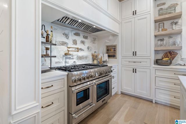 305 SUNSET DRIVE, Vestavia Hills, AL 35216