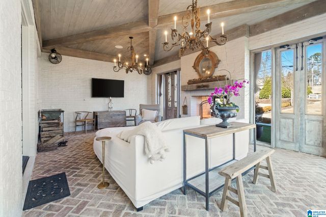 305 SUNSET DRIVE, Vestavia Hills, AL 35216