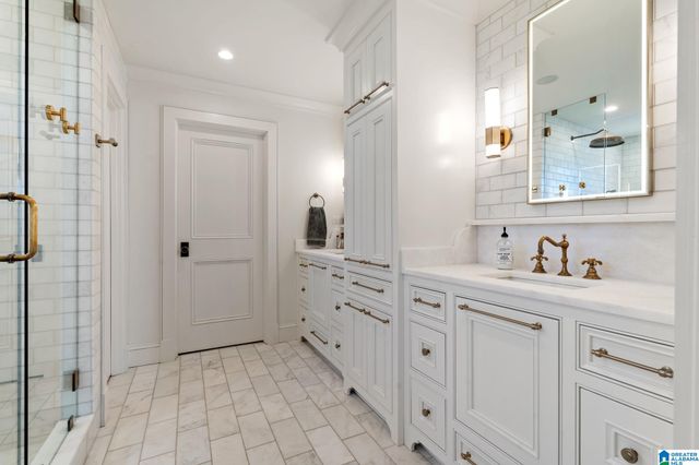 305 SUNSET DRIVE, Vestavia Hills, AL 35216