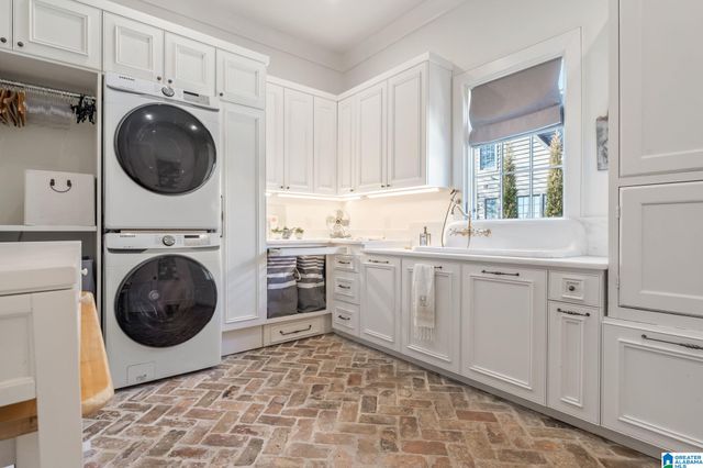 305 SUNSET DRIVE, Vestavia Hills, AL 35216