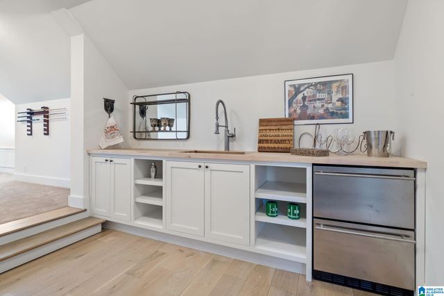 305 SUNSET DRIVE, Vestavia Hills, AL 35216