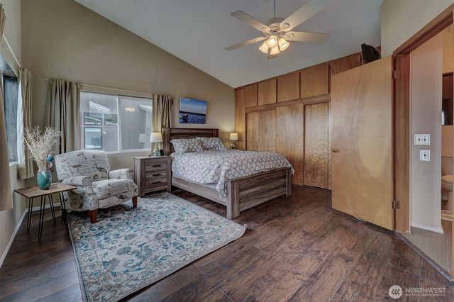 40590 N US Hwy 101, Lilliwaup, WA 98555