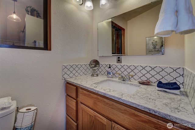 40590 N US Hwy 101, Lilliwaup, WA 98555