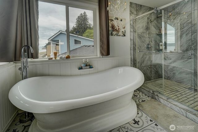 40590 N US Hwy 101, Lilliwaup, WA 98555