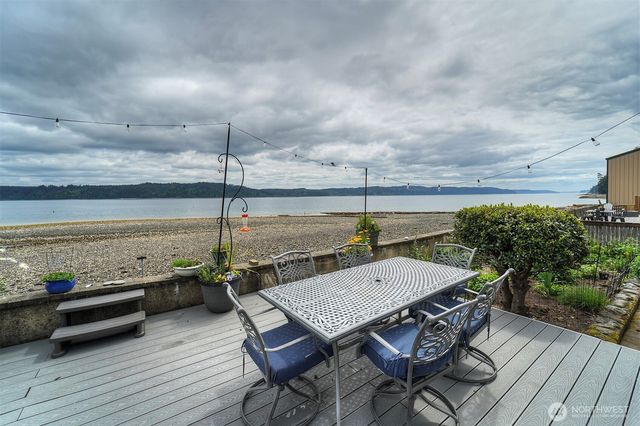 40590 N US Hwy 101, Lilliwaup, WA 98555