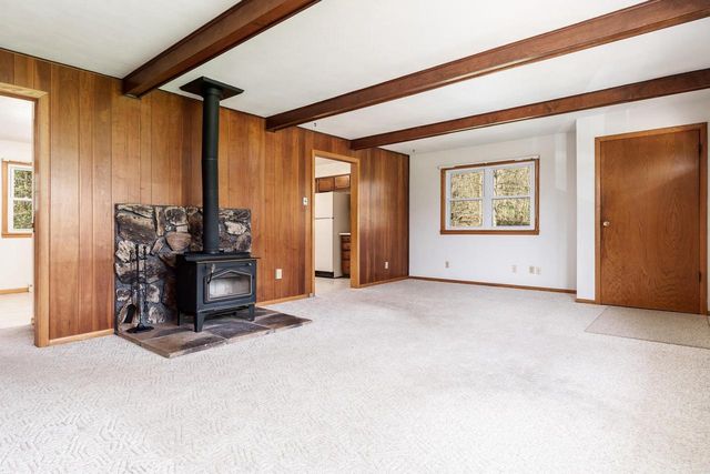 2821 W Memorial Drive, Janesville, WI 53548