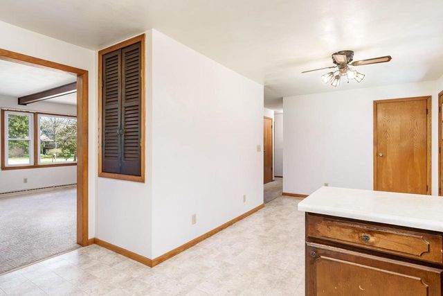 2821 W Memorial Drive, Janesville, WI 53548