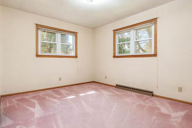 2821 W Memorial Drive, Janesville, WI 53548