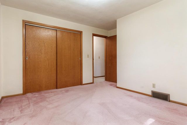 2821 W Memorial Drive, Janesville, WI 53548