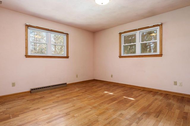 2821 W Memorial Drive, Janesville, WI 53548