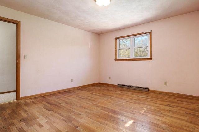 2821 W Memorial Drive, Janesville, WI 53548