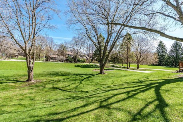 2821 W Memorial Drive, Janesville, WI 53548