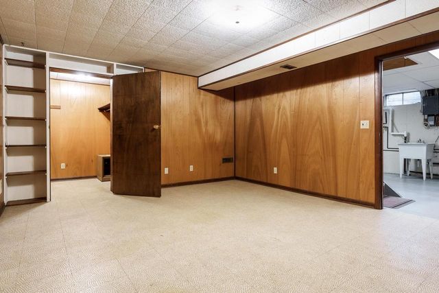 2821 W Memorial Drive, Janesville, WI 53548
