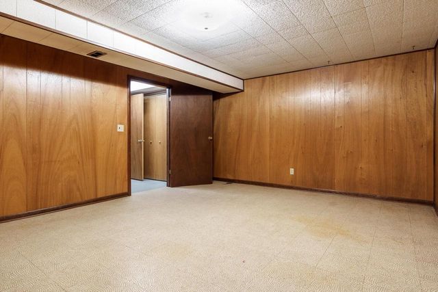 2821 W Memorial Drive, Janesville, WI 53548