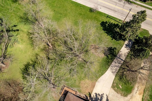 2821 W Memorial Drive, Janesville, WI 53548