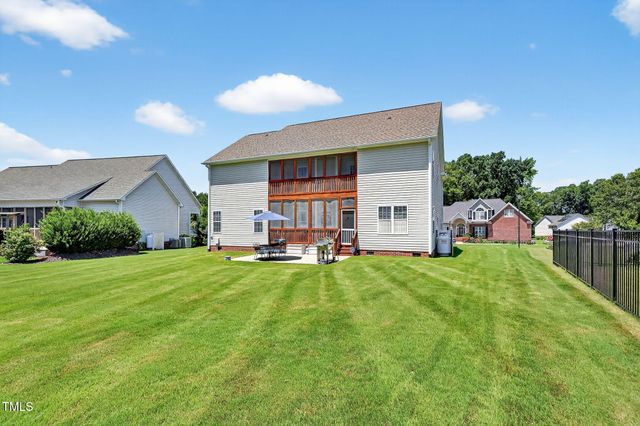 137 Winding Oak Way, Clayton, NC 27520