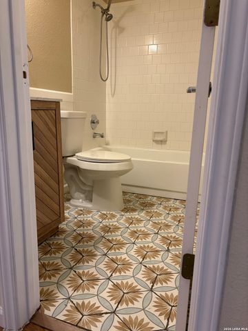 703 MEADOW GATE, Converse, TX 78109