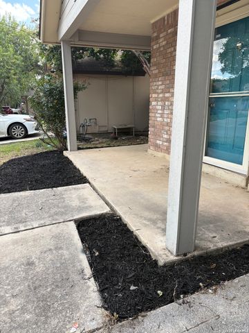703 MEADOW GATE, Converse, TX 78109