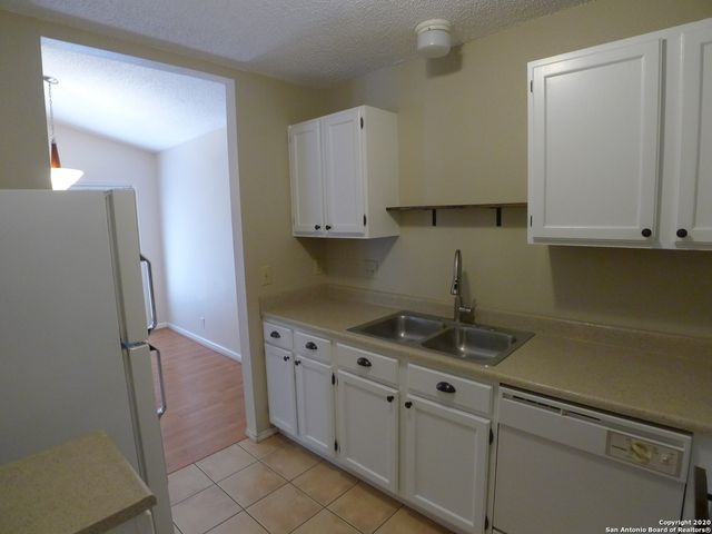 703 MEADOW GATE, Converse, TX 78109