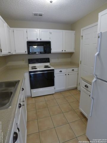 703 MEADOW GATE, Converse, TX 78109