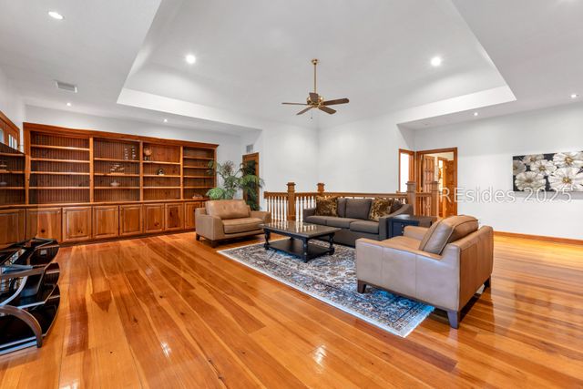 4 Lookout, Hilton Head Island, SC 29928