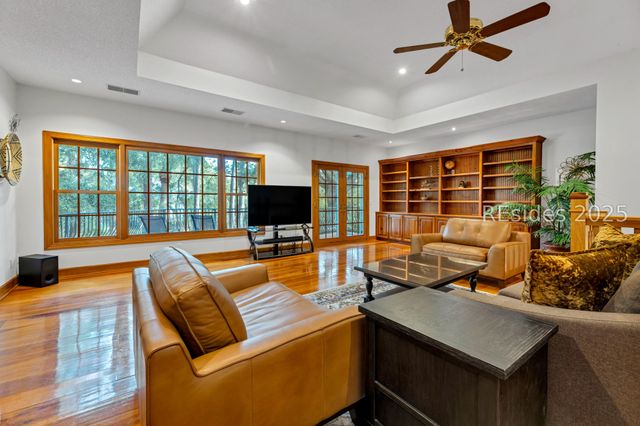 4 Lookout, Hilton Head Island, SC 29928