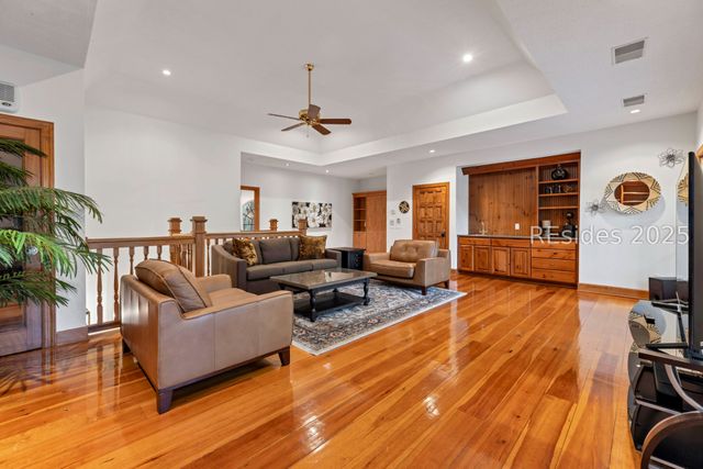 4 Lookout, Hilton Head Island, SC 29928