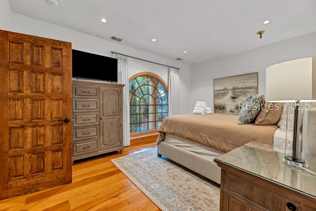 4 Lookout, Hilton Head Island, SC 29928