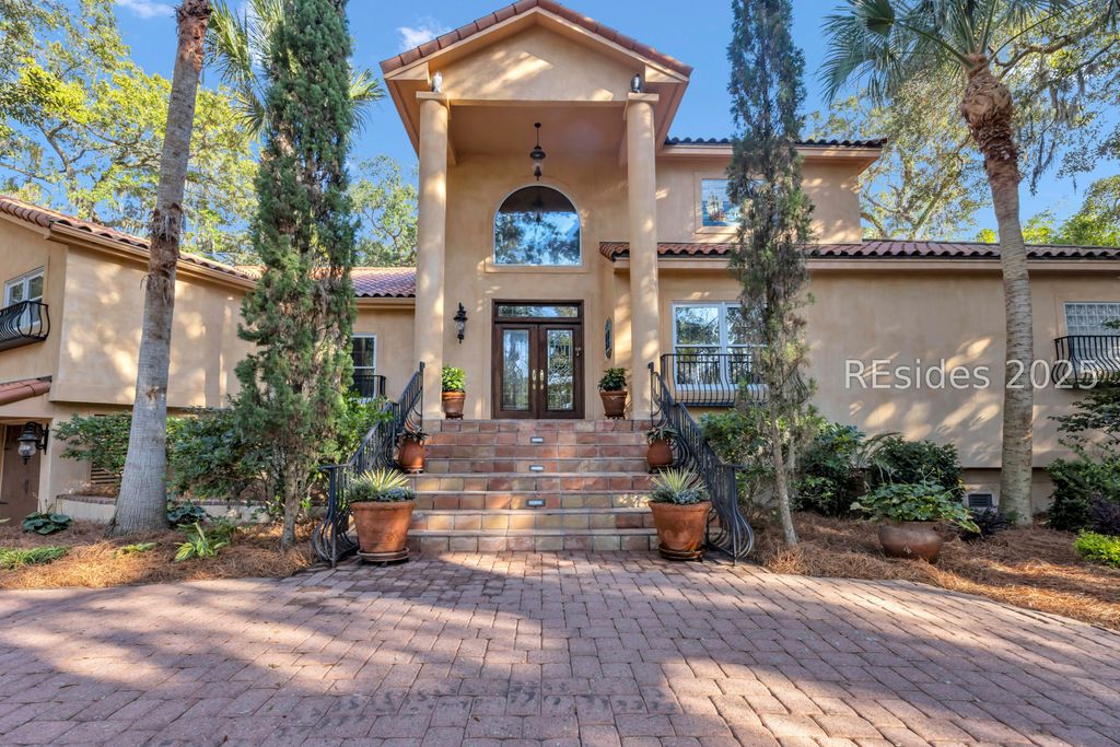 4 Lookout, Hilton Head Island, SC 29928