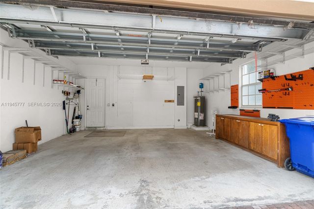 839 SW 147th Ter 5, Pembroke Pines, FL 33027