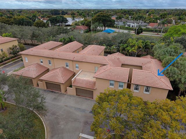 839 SW 147th Ter 5, Pembroke Pines, FL 33027