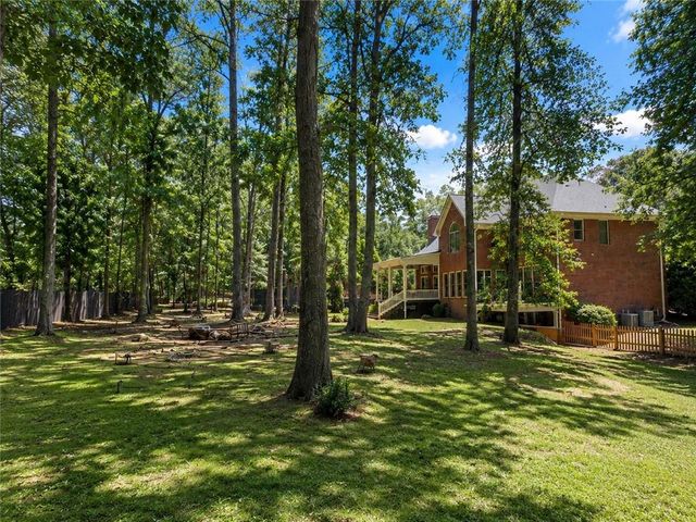 1630 Canterbury Pointe SE, Conyers, GA 30013