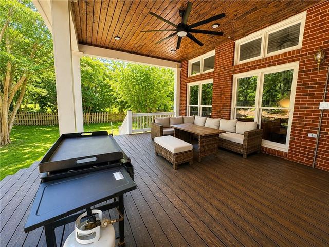 1630 Canterbury Pointe SE, Conyers, GA 30013