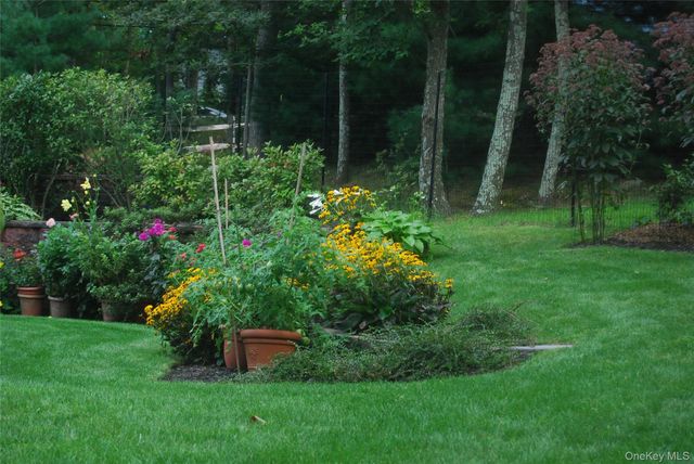 17 Downer Place, Sag Harbor, NY 11963