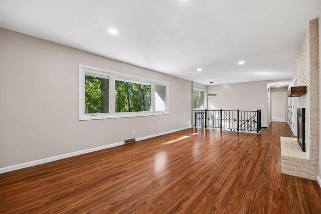 4335 Briarwood Drive, Minnetonka, MN 55343