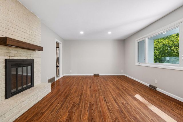 4335 Briarwood Drive, Minnetonka, MN 55343